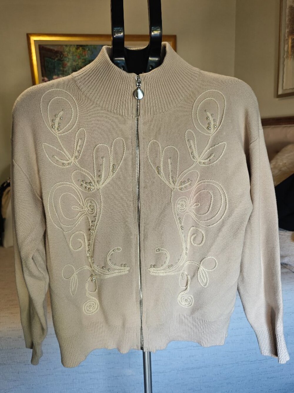 Sioni Pearl Cream Sweater Size M